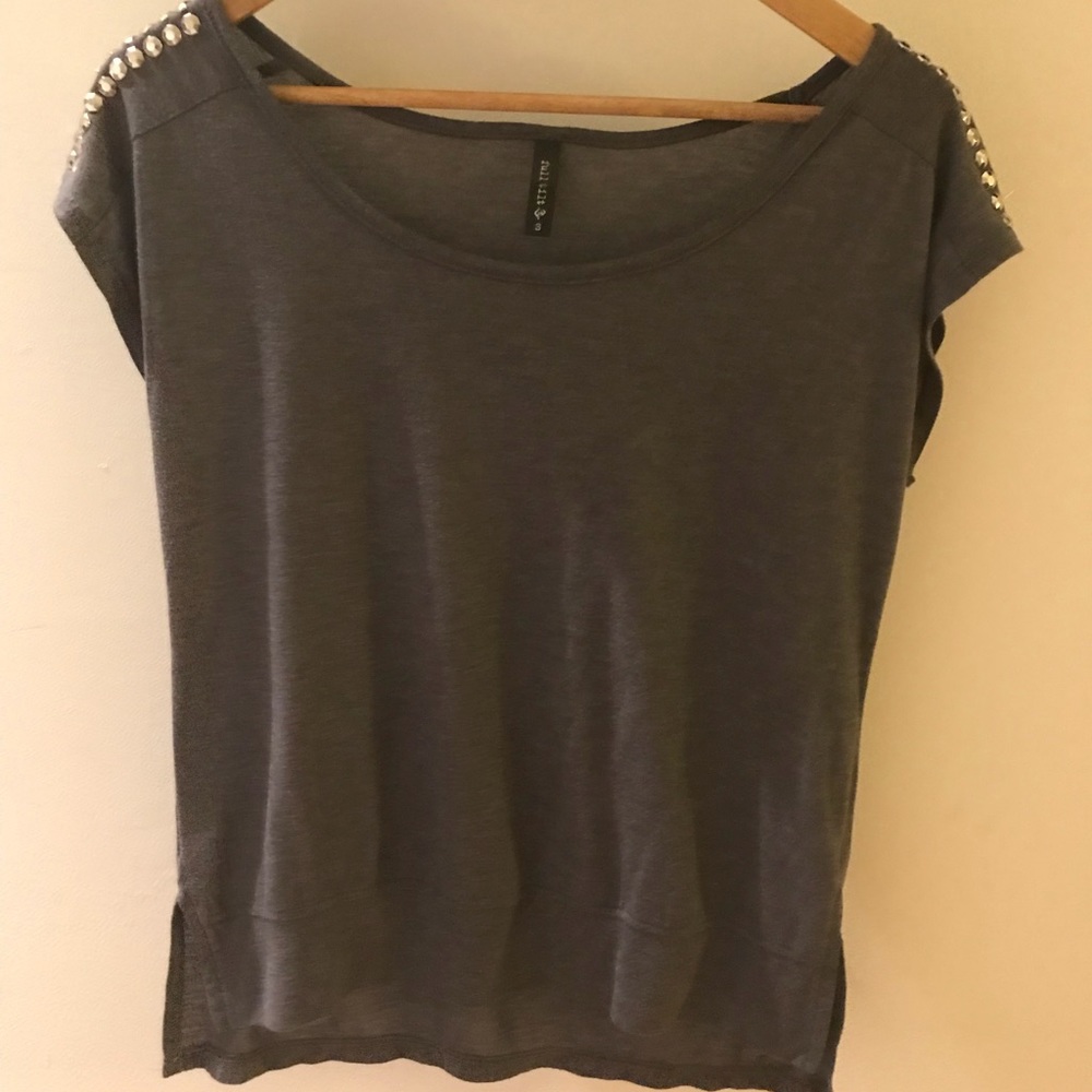 Gray shirt